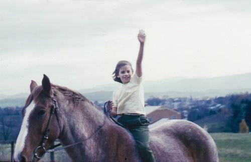 莎莉和杰西,一段跨越时光的友谊传奇